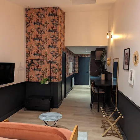Le Logis D'origine. 4* Marly-le-Roi